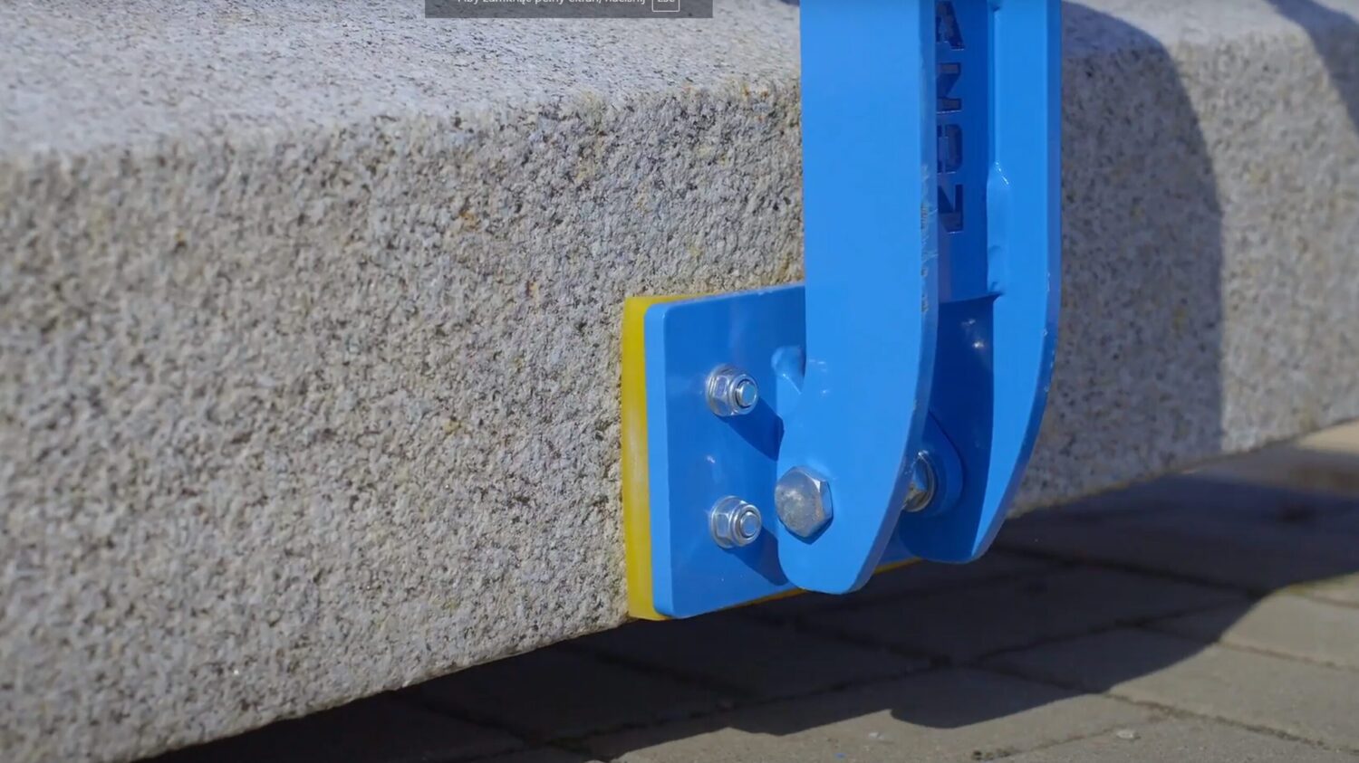 Chwytak uniwersalny zawieszany JAZON CHUZ - obrazek 5