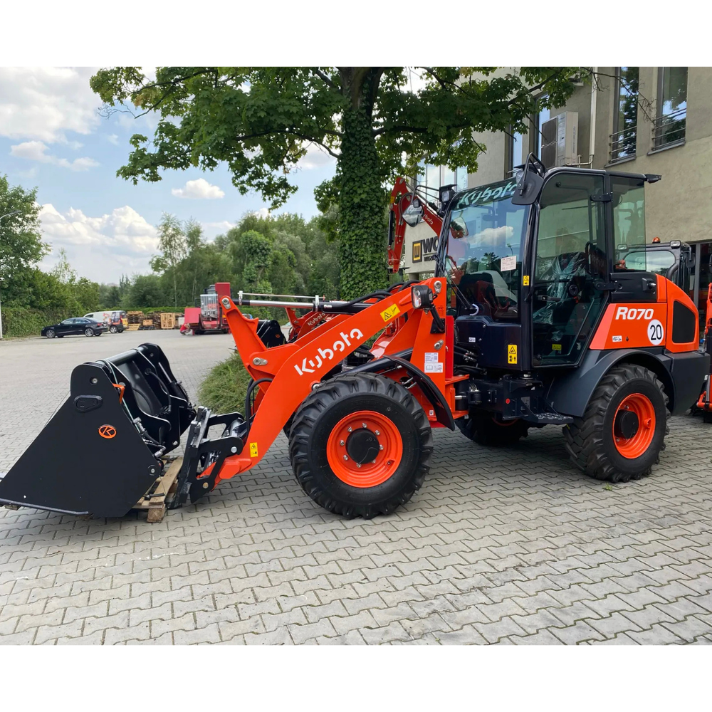 Ładowarka_kołowa_KUBOTA_R070_zdjęcia_sklep-polbau.pl11