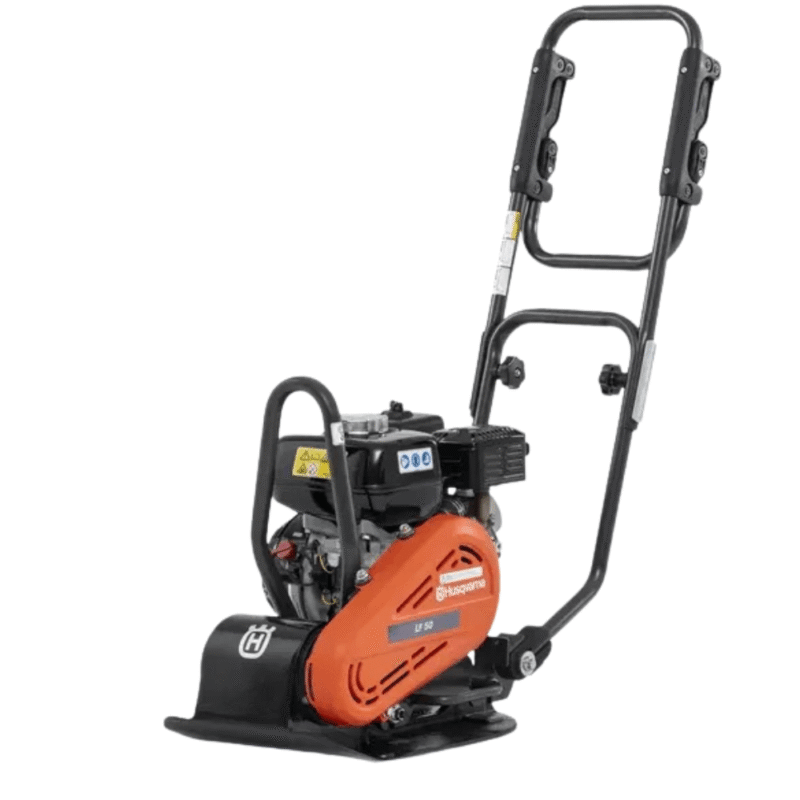 Zagęszczarka spalinowa Husqvarna LF50 podczas pracy na kostce brukowej